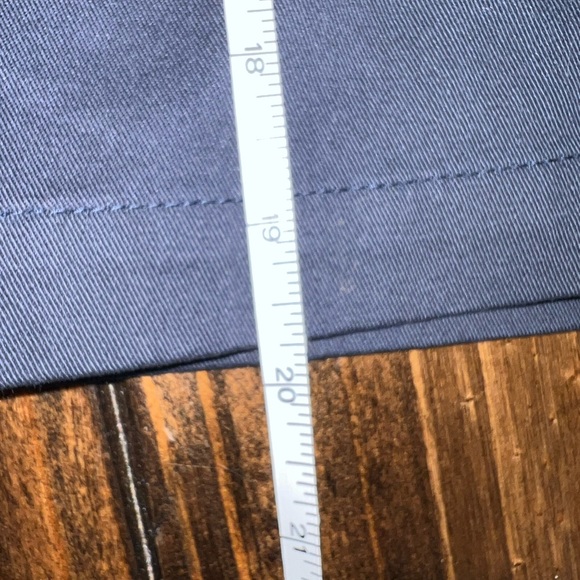 Old Navy boys 12 husky adjustable waist flat front school uniform shorts, EUC - Picture 7 of 9